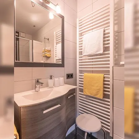 Geraeumige Fuer 5 Personen In Apartment *